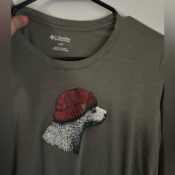 Columbia Soft Green Long Sleeved T Beaver with Beanie graphic Womens size Large - Picture 5 of 9